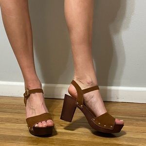 Brown clog sandals